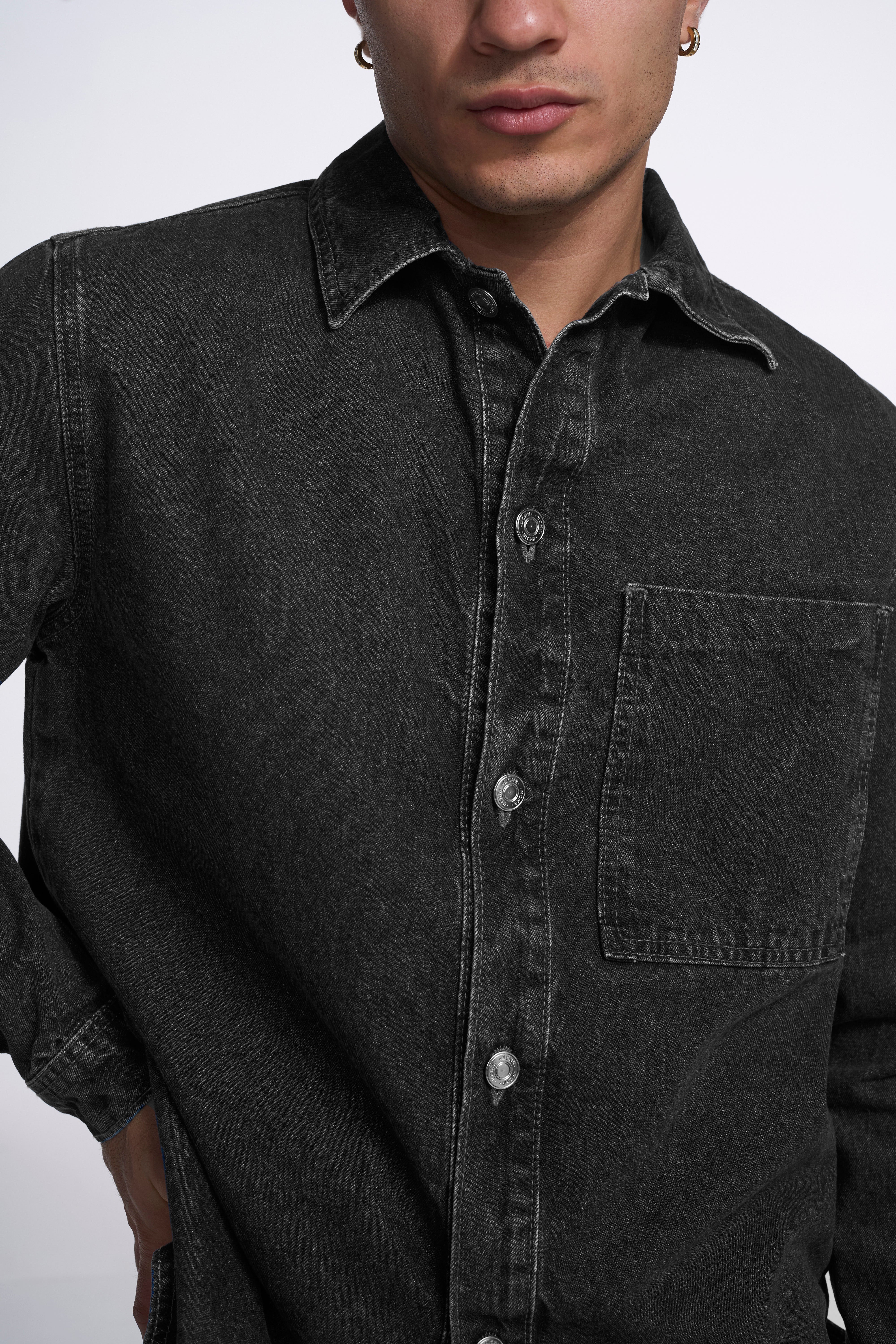 SOBRE CAMISA GRIS 8101
