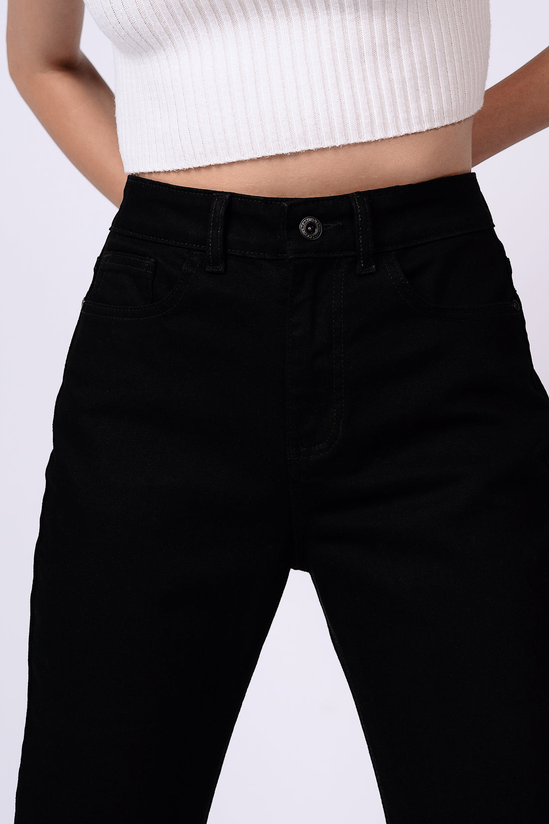 JEANS RECTO TIRO ALTO NEGRO 6024