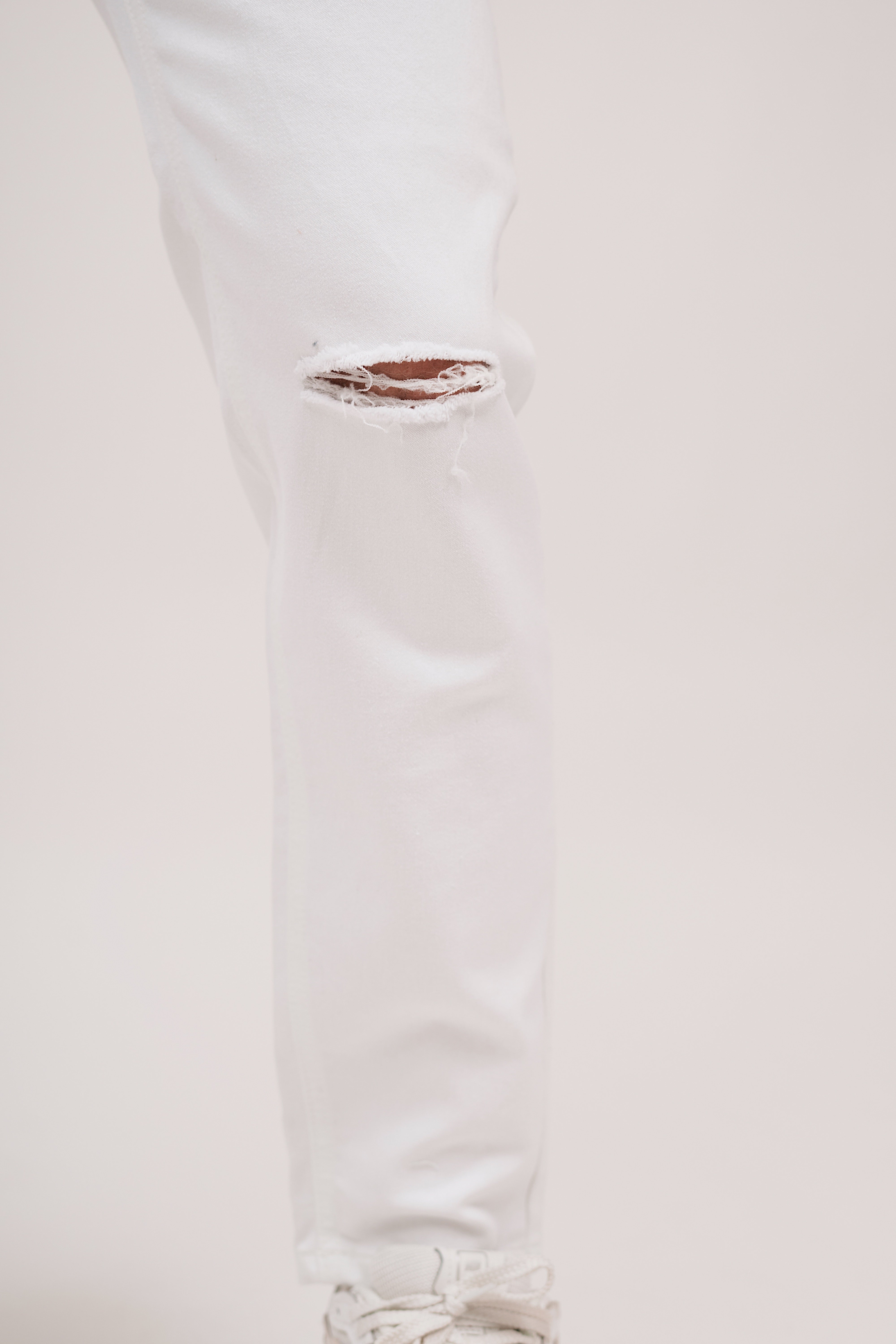 JEANS SLIM BLANCO ROTO 8048