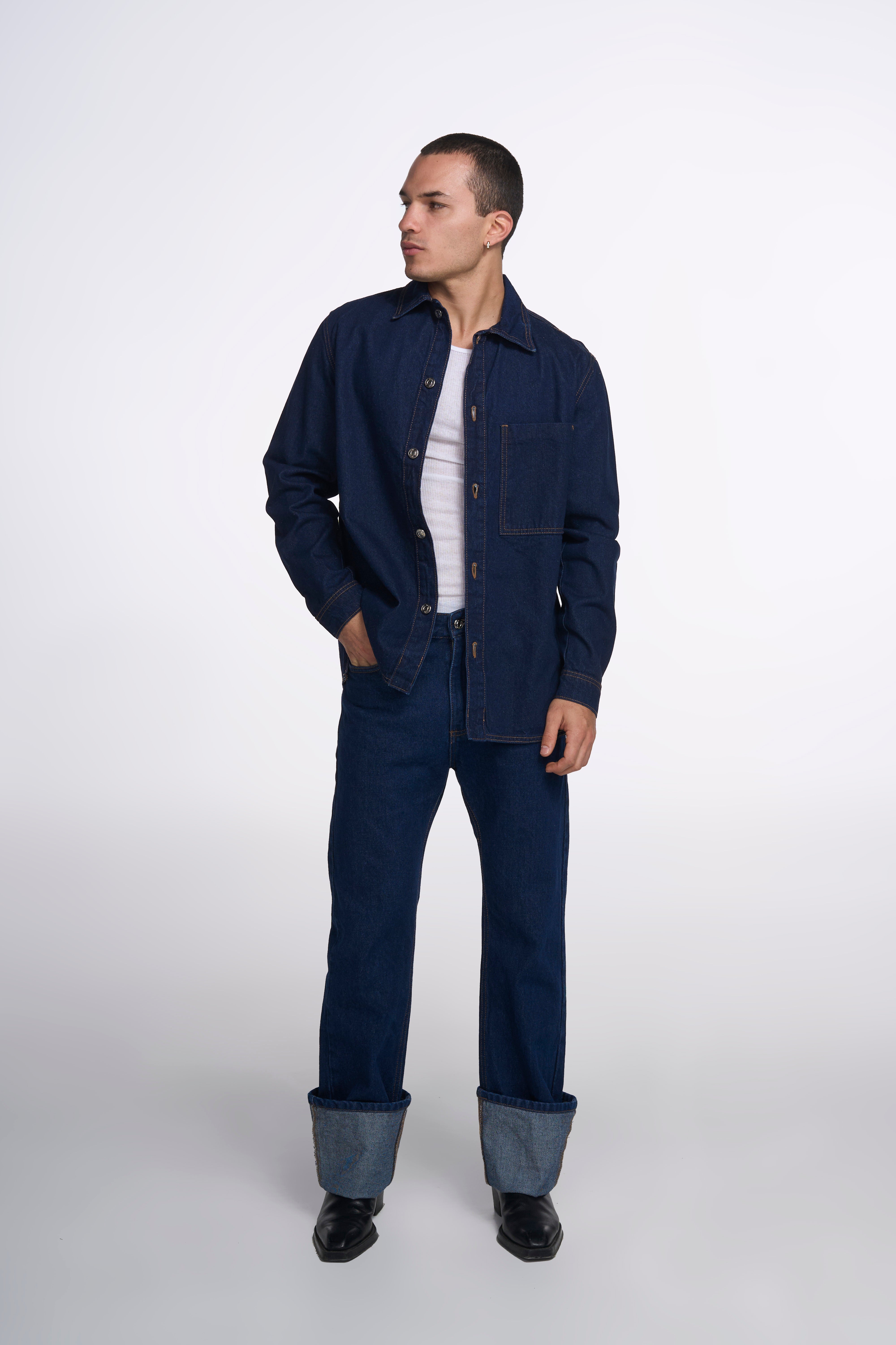 SOBRE CAMISA AZUL OSCURO 8098