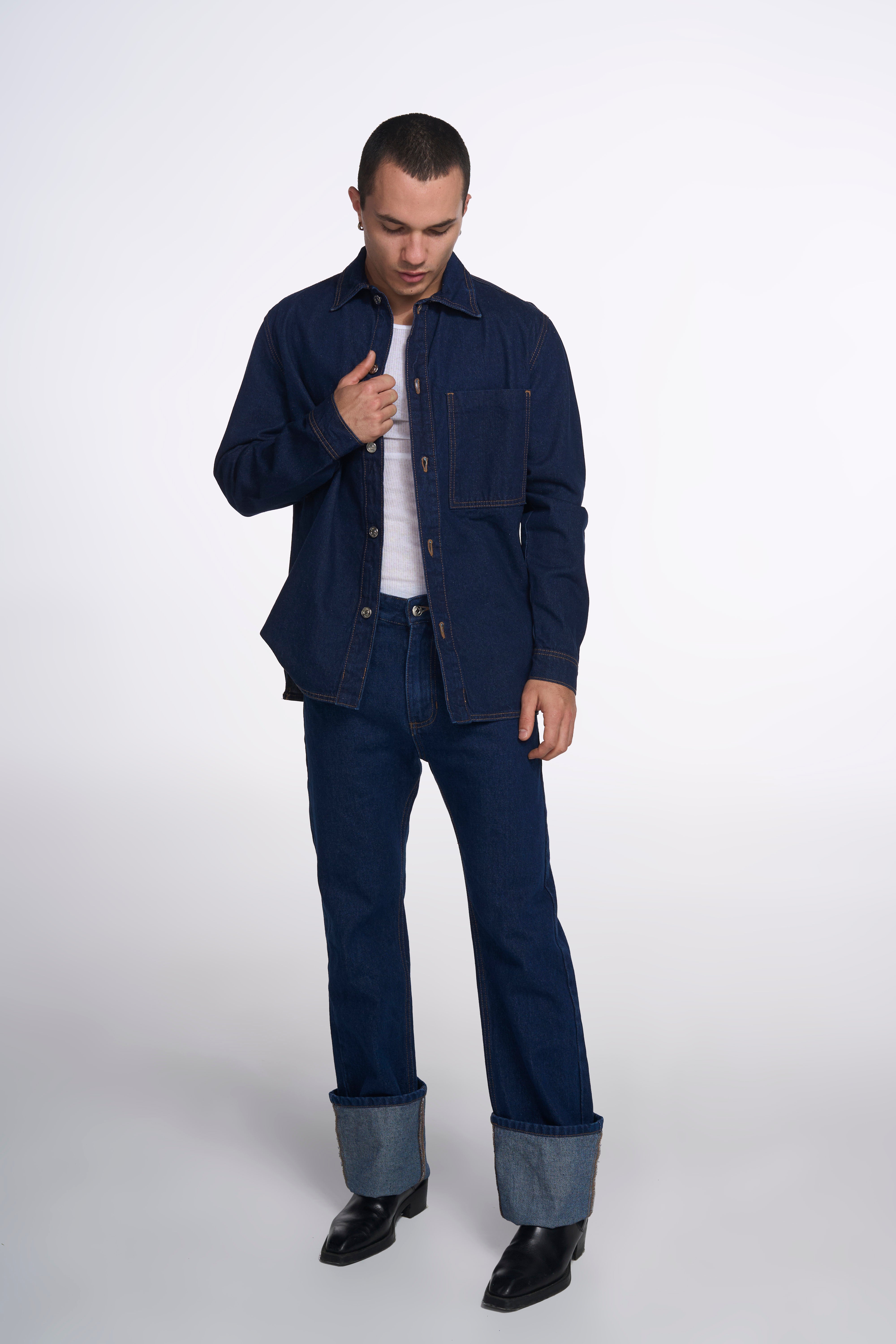 SOBRE CAMISA AZUL OSCURO 8098