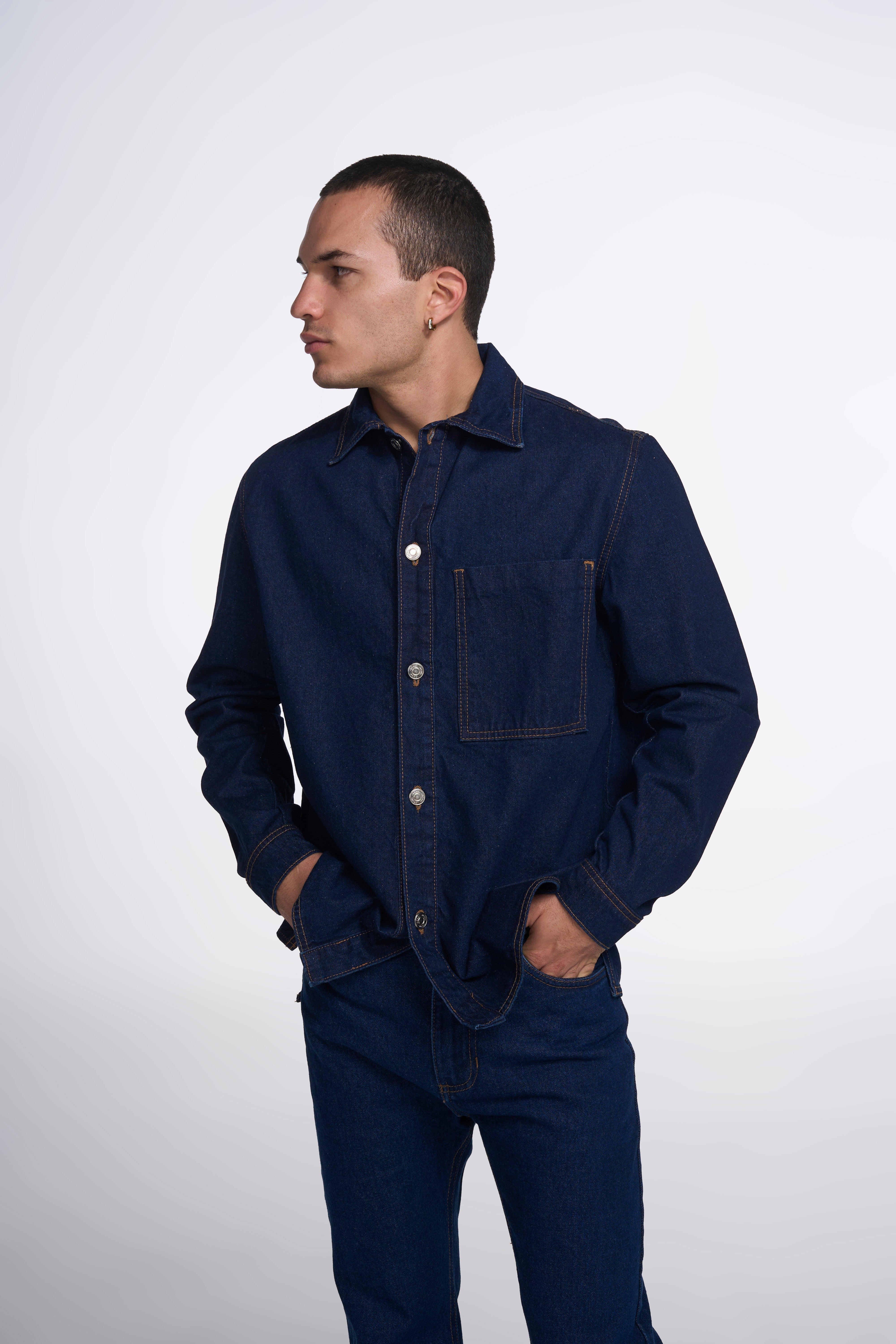 SOBRE CAMISA AZUL OSCURO 8098