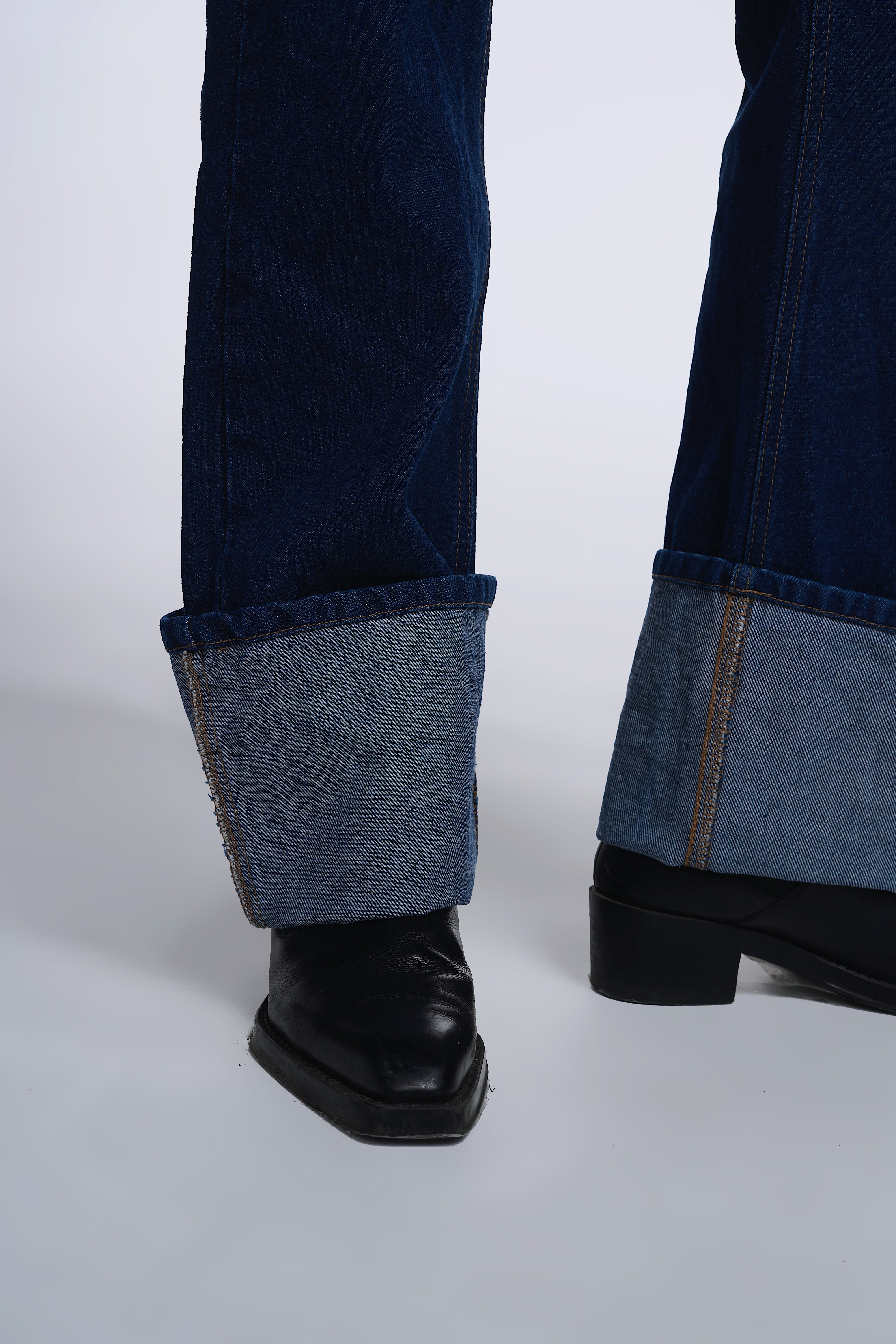JEANS CORTE RECTO DOBLEZ 8106
